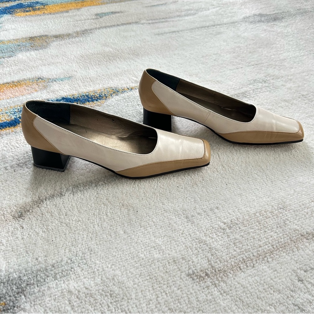 Elegant Women's Block Heel Shoes - Cream and Tan